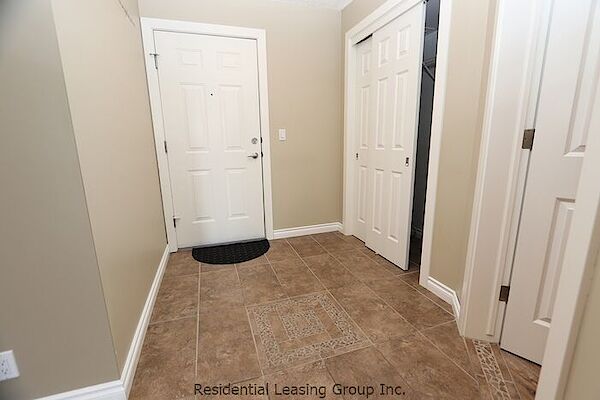 Calgary 1 bedroom Condo Unit for rent. Property photo: 573359-2