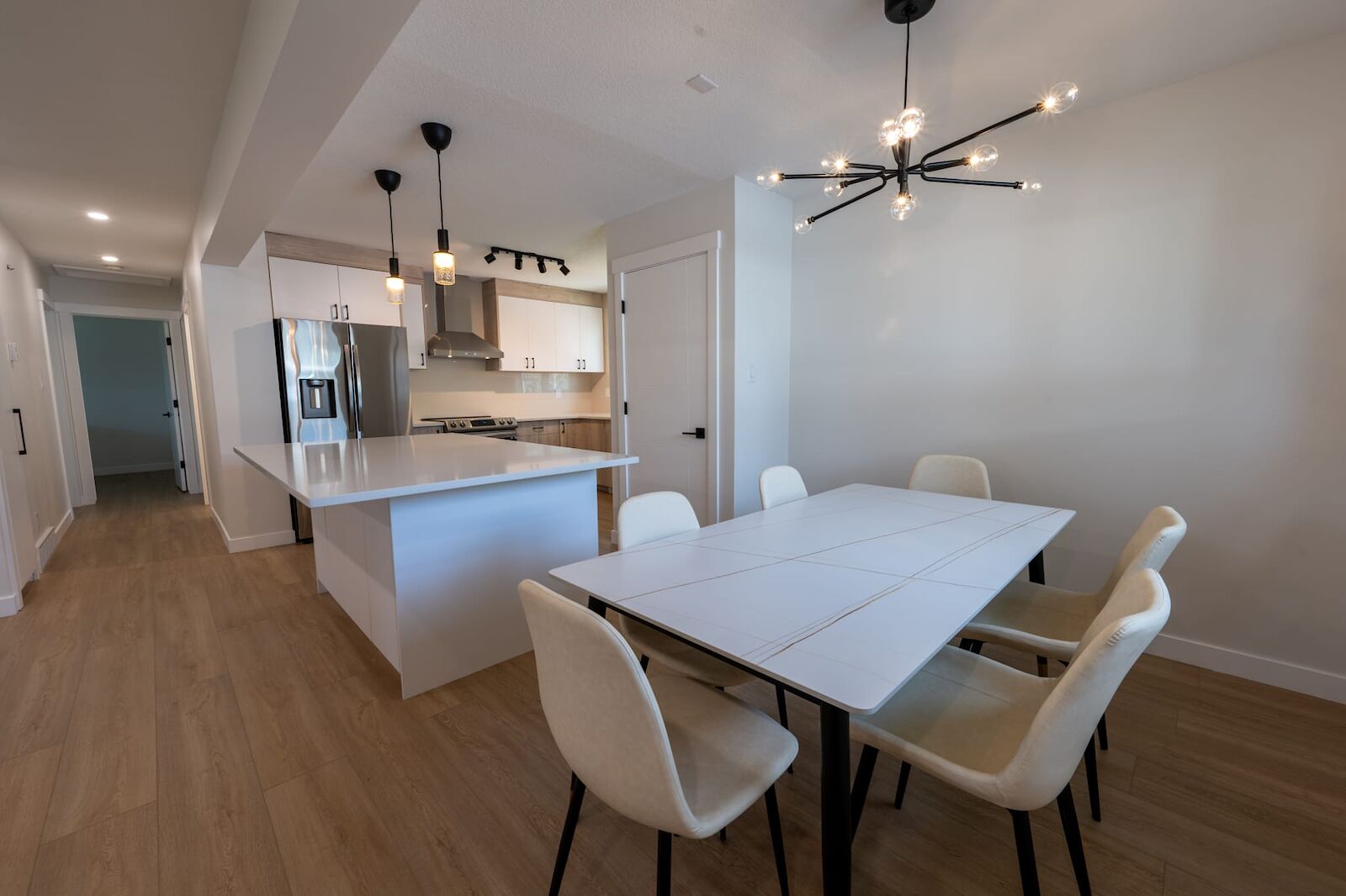 Calgary 1 bedroom Room For Rent for rent. Property photo: 573655-1
