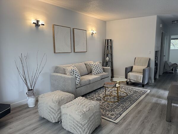 Calgary 2 bedrooms Main Floor for rent. Property photo: 573914-2