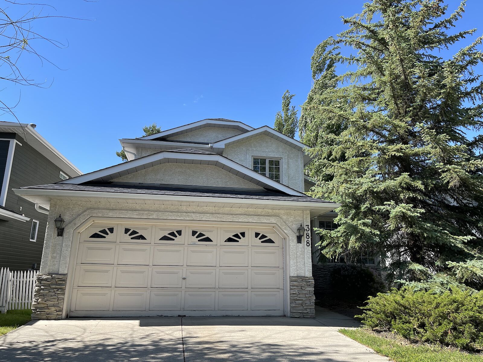 Calgary 4 bedrooms House for rent. Property photo: 573987-1