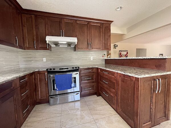 Calgary 4 bedrooms House for rent. Property photo: 573987-3