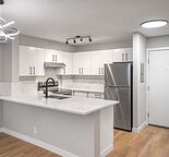 Entire 1 Bed + Den apartment in Downtown
