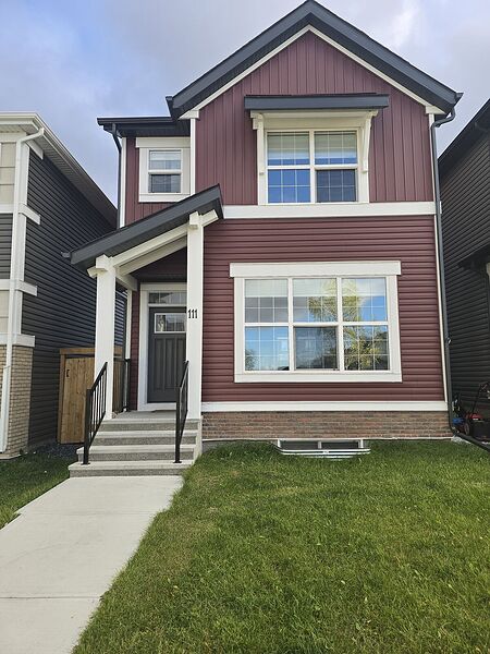 3 bedroom detached home with Garage for IMMEDIATE Rent in Ambleton (NW), Calgary