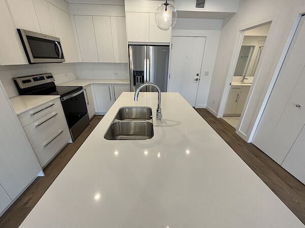Calgary 2 bedrooms Condo Unit for rent. Property photo: 574271-3