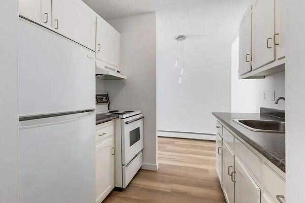 Calgary 1 bedrooms Apartment for rent. Property photo: 574367-2