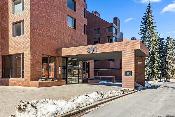 Calgary 2 bedrooms Condo Unit for rent. Property photo: 574436-2