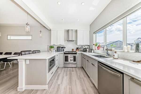 Calgary 3 bedrooms House for rent. Property photo: 575277-2