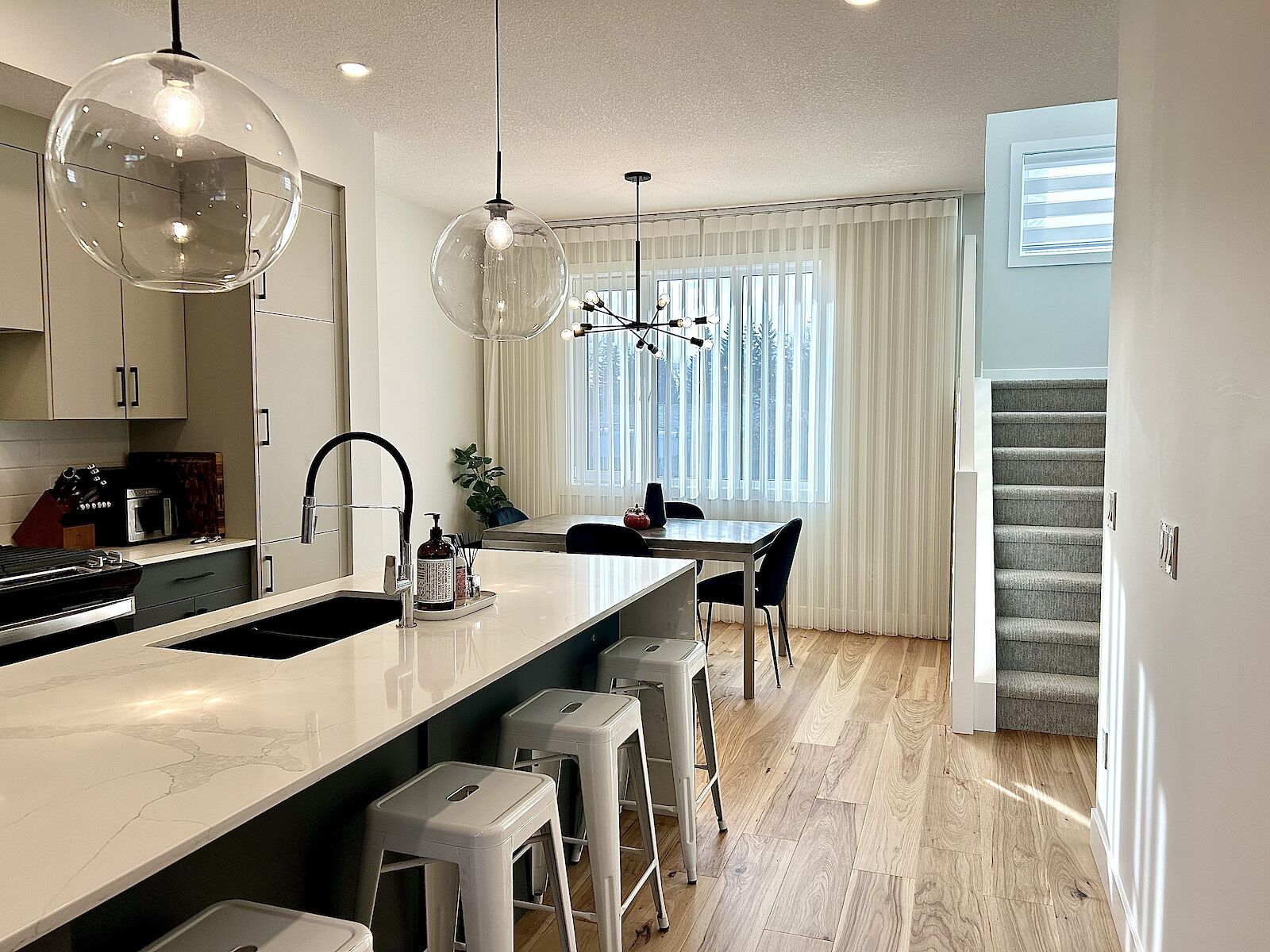 Calgary 3 bedrooms Townhouse for rent. Property photo: 575506-1