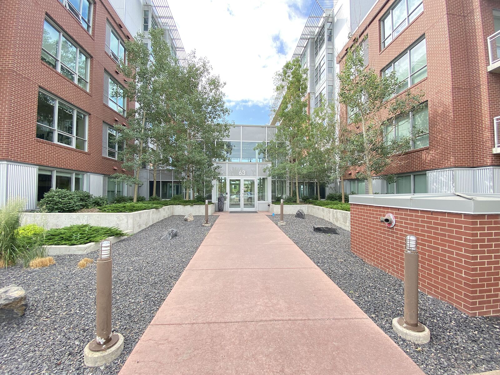Calgary 1 bedroom Condo Unit for rent. Property photo: 576552-1