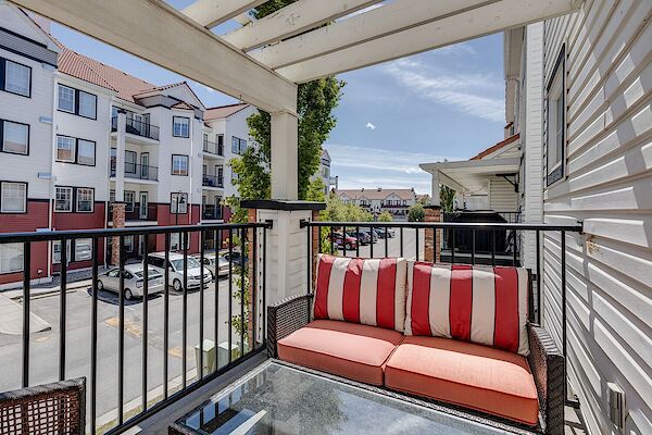 Calgary 2 bedrooms Townhouse for rent. Property photo: 576646-2