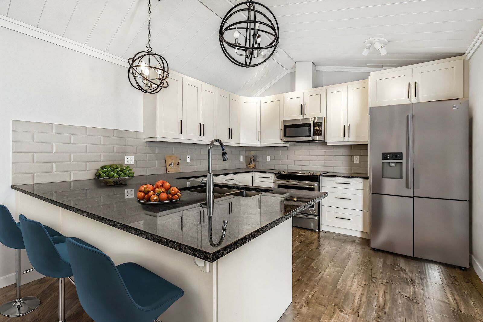 Calgary 2 bedrooms Townhouse for rent. Property photo: 576766-1