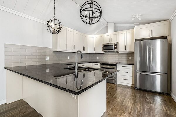 Calgary 2 bedrooms Townhouse for rent. Property photo: 576766-2
