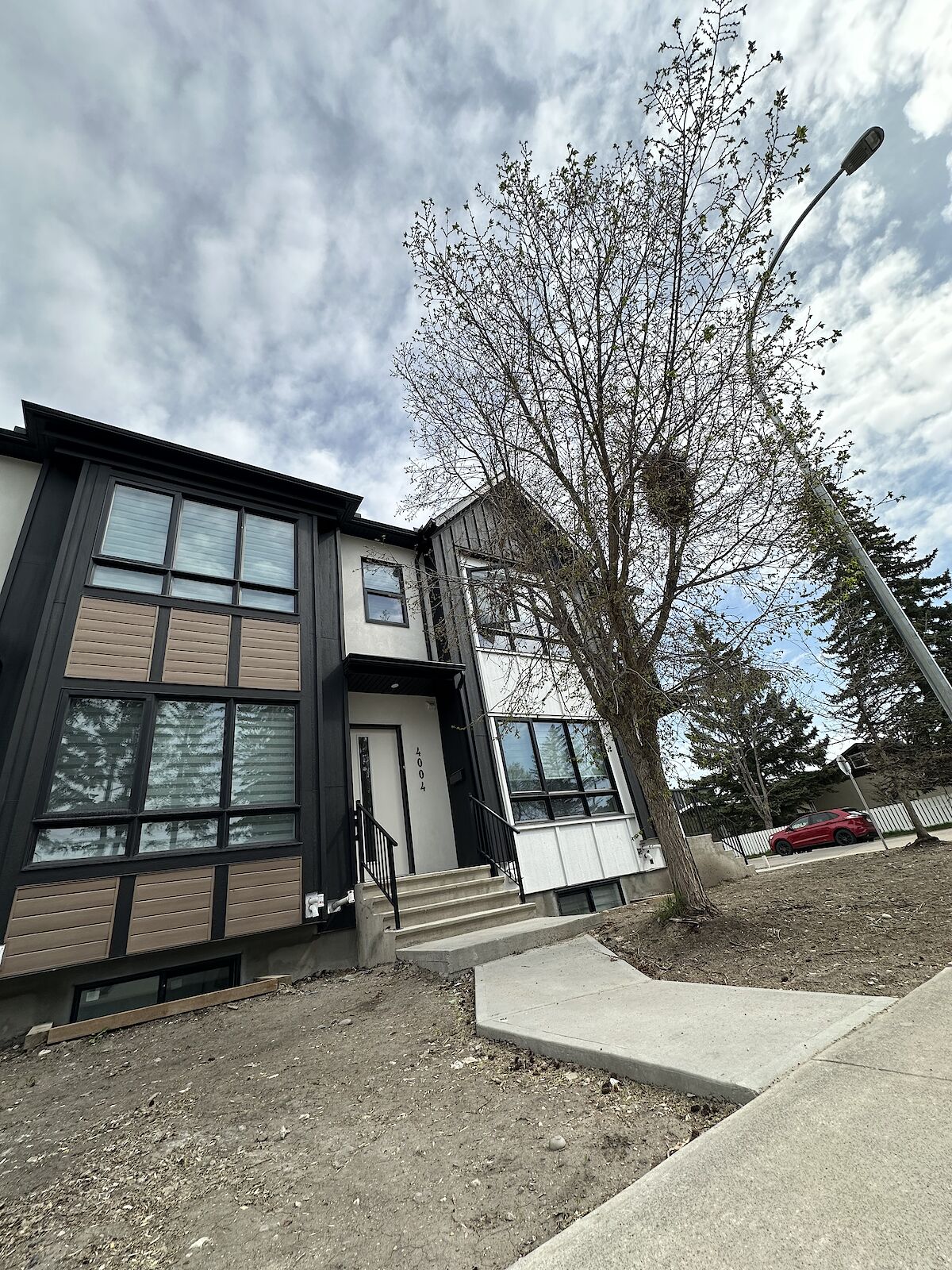 Calgary 3 bedrooms Townhouse for rent. Property photo: 577037-1