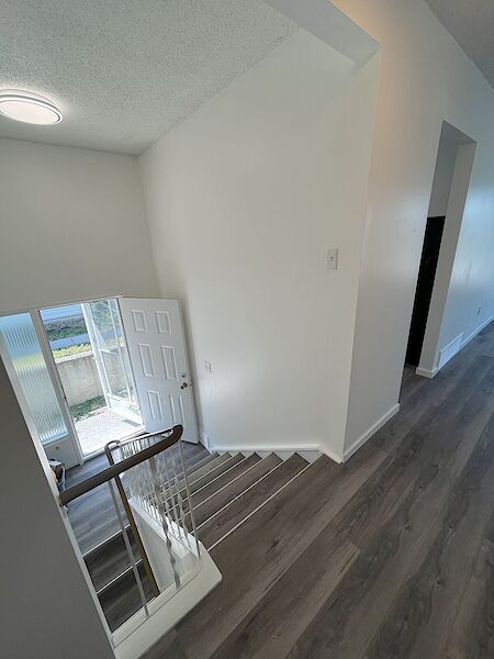 Calgary 3 + Den bedrooms Townhouse for rent. Property photo: 577057-3