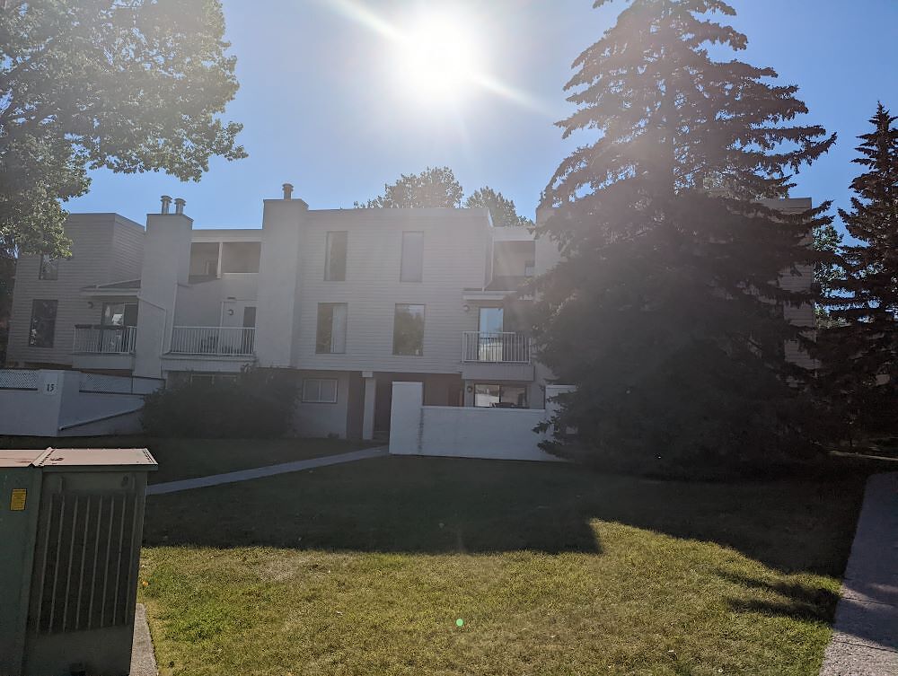 Calgary 2 bedrooms Townhouse for rent. Property photo: 577169-1