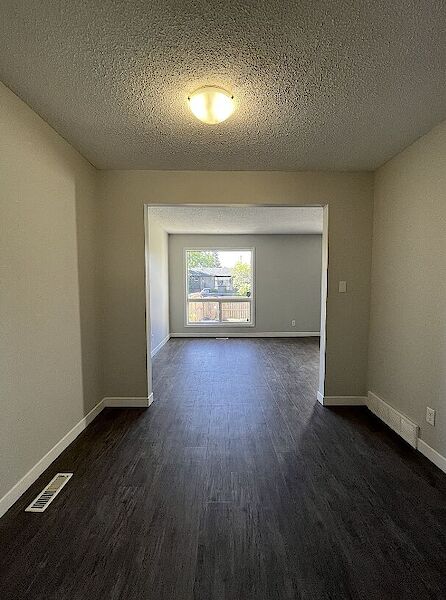 Calgary 3 bedrooms Townhouse for rent. Property photo: 577239-3
