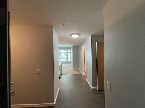 Calgary 1 + Den bedrooms Condo Unit for rent. Property photo: 577576-3