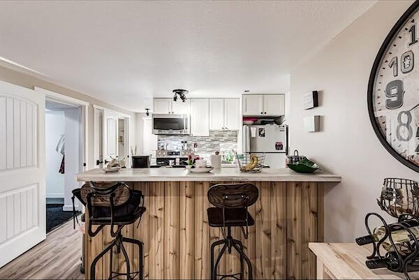 Calgary 1 + Den bedrooms Basement for rent. Property photo: 577695-3
