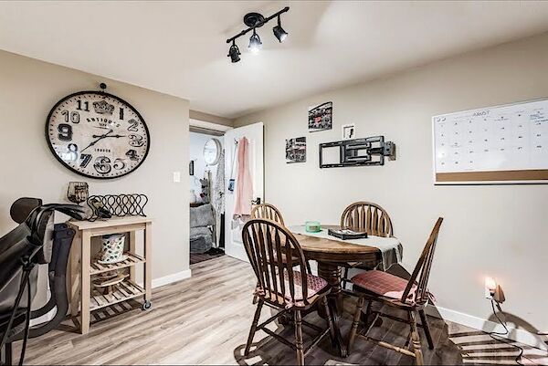 Calgary 1 + Den bedrooms Basement for rent. Property photo: 577695-2