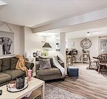 Updated cozy 1 + den unit in Midnapore