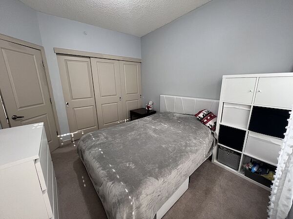 Calgary 1 + Den bedrooms Condo Unit for rent. Property photo: 577917-3