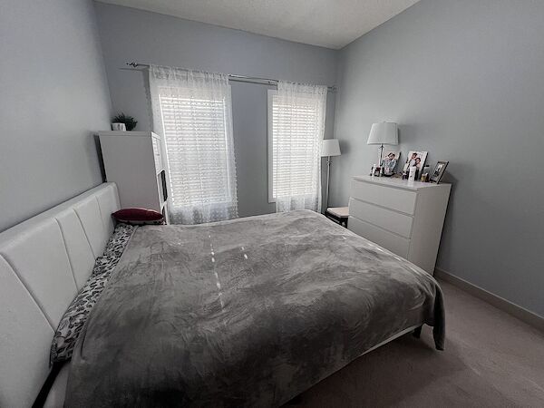 Calgary 1 + Den bedrooms Condo Unit for rent. Property photo: 577917-2