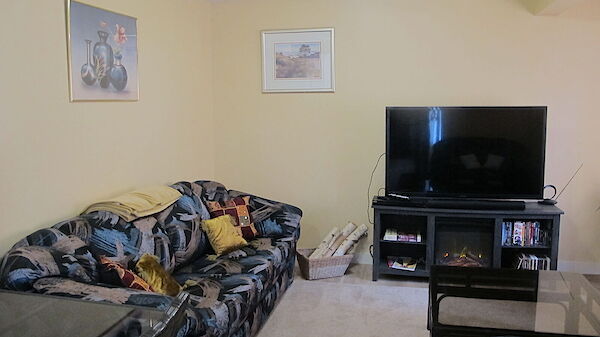 Calgary 1 bedroom Basement for rent. Property photo: 577919-3