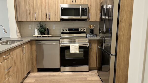 Calgary 1 + Den bedrooms Condo Unit for rent. Property photo: 578119-3