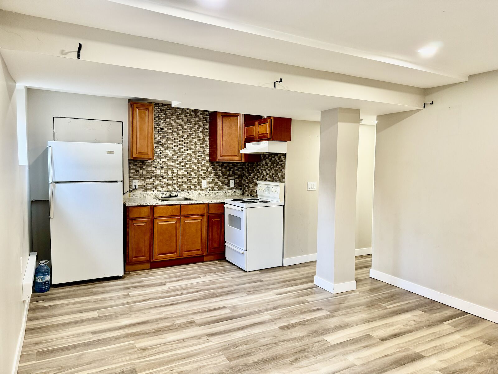 Calgary 1 bedroom Basement for rent. Property photo: 578216-1