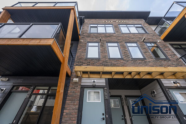 UNSION BRAND NEW 3 BEDROOM TOWNHOUSE IN SETON
