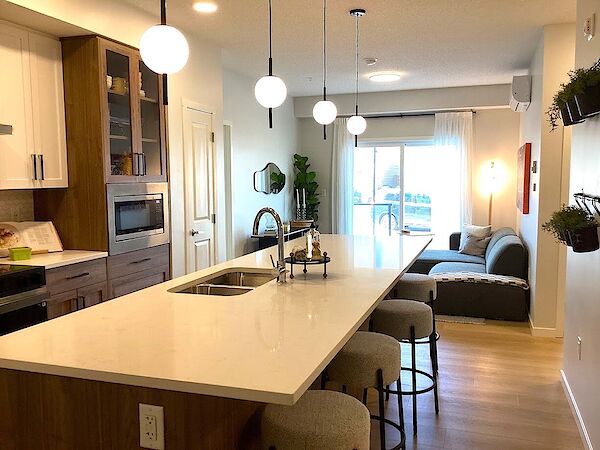 Calgary 2 bedrooms Condo Unit for rent. Property photo: 578639-3