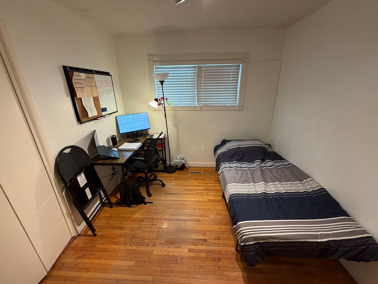 Calgary 1 bedroom Room For Rent for rent. Property photo: 578687-1