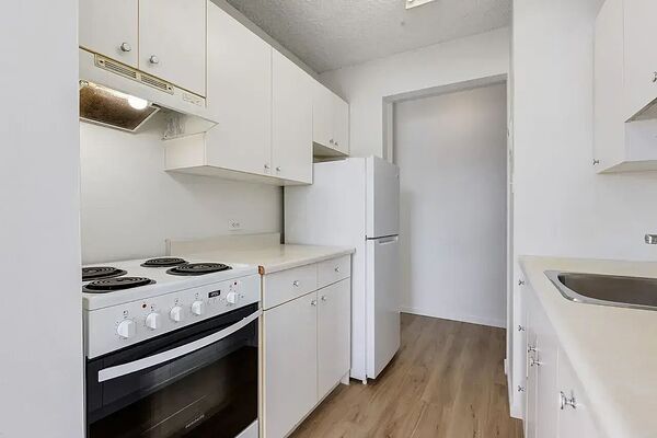 Calgary 1 bedrooms Apartment for rent. Property photo: 579051-3