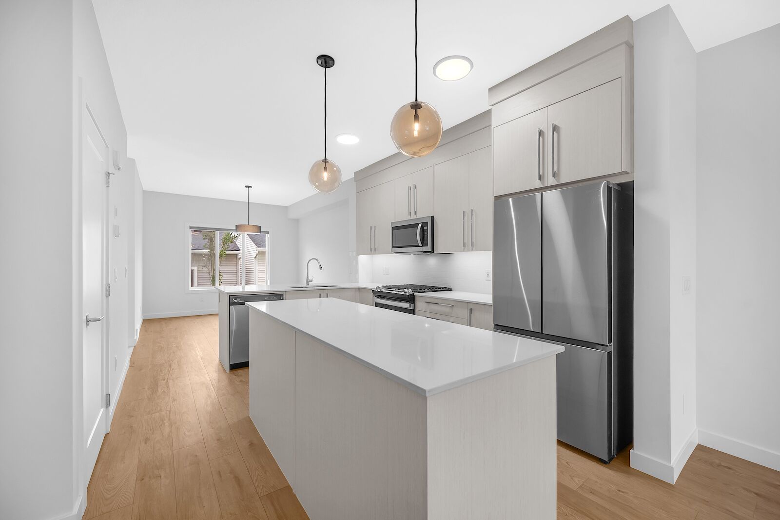 Calgary 3 bedrooms Townhouse for rent. Property photo: 579313-1