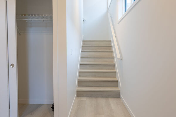 Calgary 3 + Den bedrooms Townhouse for rent. Property photo: 579599-3