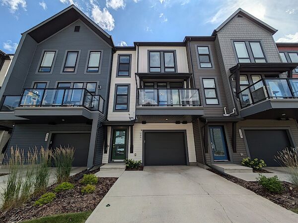 Edmonton 2 bedrooms Townhouse for rent. Property photo: 580753-2
