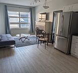 PRIME LOCATION FURNISHED 1 BED 1 BATH SUITE