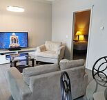 PRIME LOCATION FURNISHED 1 BEDROOM SUITE