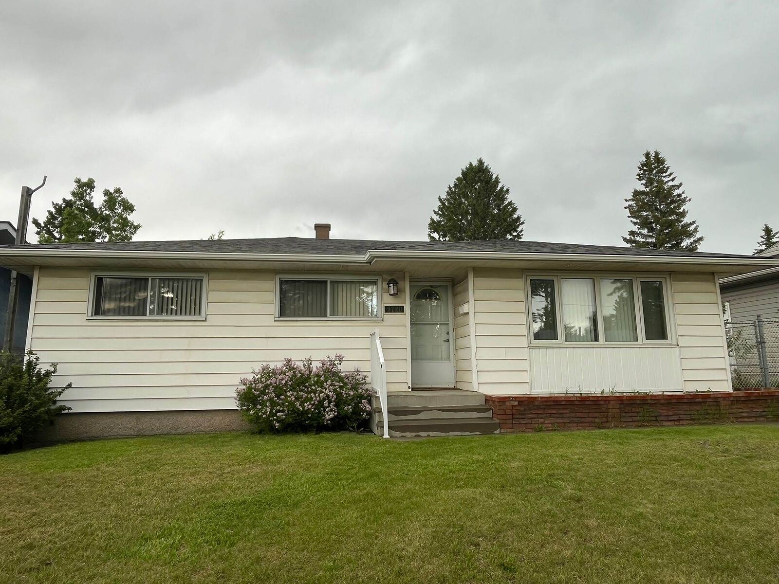 Calgary 2 bedrooms Basement for rent. Property photo: 581221-1