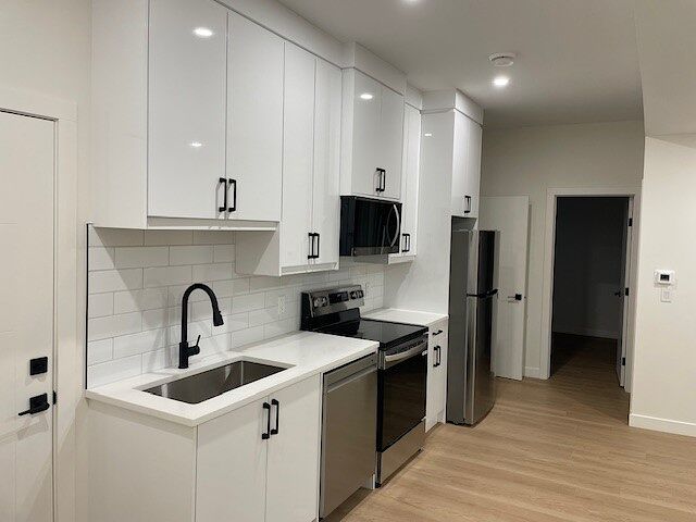 Calgary 2 bedrooms Basement for rent. Property photo: 581284-1