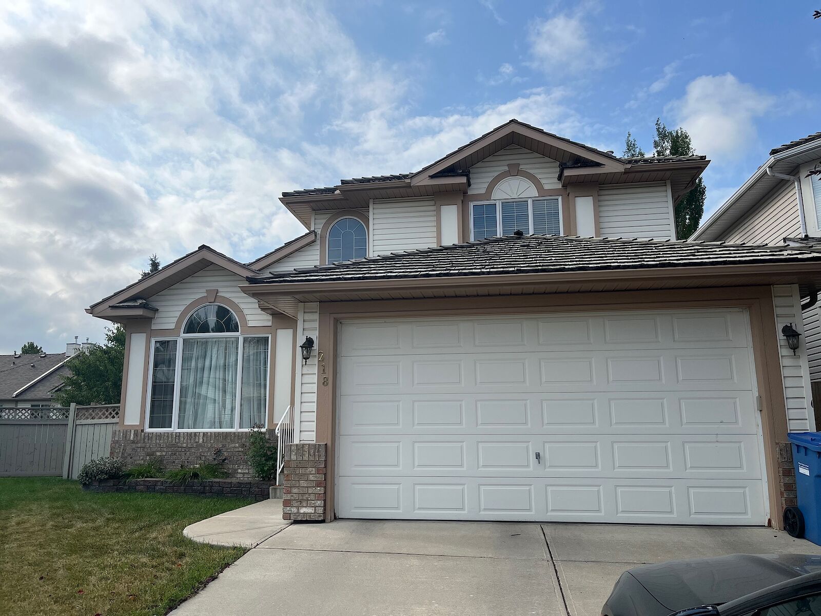 Calgary 4 + Den bedrooms House for rent. Property photo: 581414-1