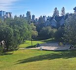 Fully Furnished 3 bd 2.5 bath Downtown Bankview Townhouse in the Park