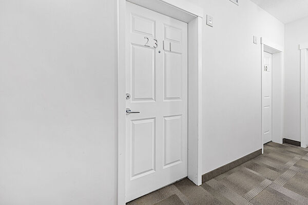 Calgary 1 bedroom Condo Unit for rent. Property photo: 581805-2