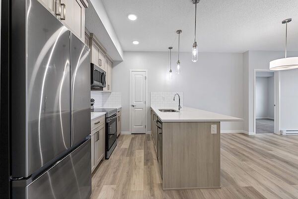 Calgary 2 bedrooms Condo Unit for rent. Property photo: 581840-2