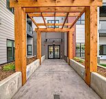 2 Large Bedroom 2 Bathroom With Dinning Area