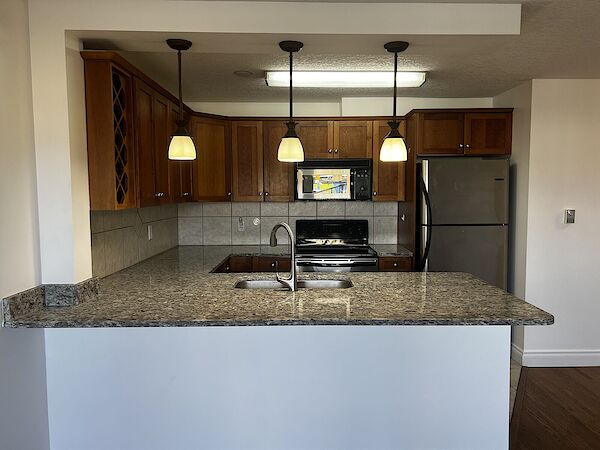 Calgary 1 bedroom Condo Unit for rent. Property photo: 582033-3