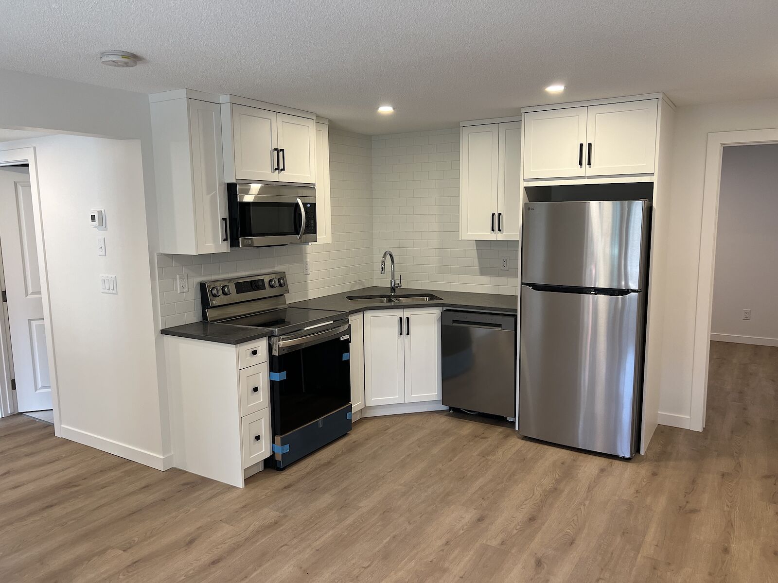 Calgary 2 bedrooms Basement for rent. Property photo: 582274-1