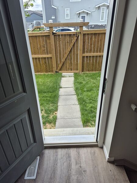 Calgary 2 bedrooms Basement for rent. Property photo: 582298-2