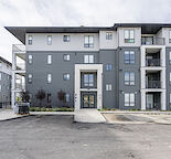 Top floor Beautiful unit in Legacy