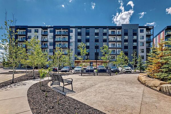 Calgary 3 bedrooms Condo Unit for rent. Property photo: 582484-2
